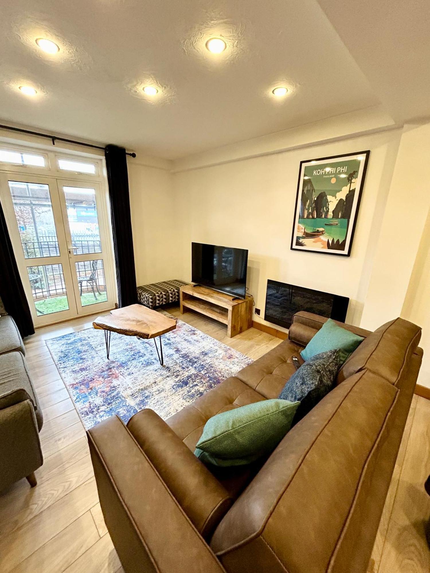 Spacious 3 Bedroom Apartment Close To Marina, 2 Parking Spaces, Kingsize Or Single Beds Саутгемптон Экстерьер фото